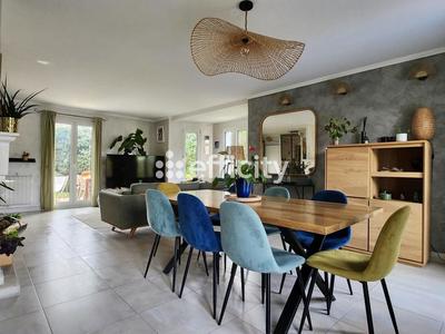 Pavillon - 167 m² - 7 pièces