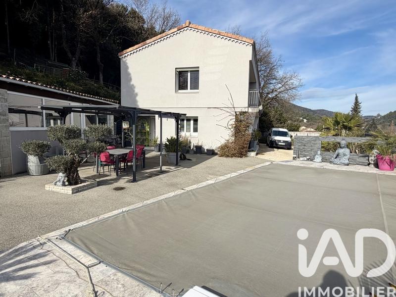 Maison - 130 m² - 5 pièces