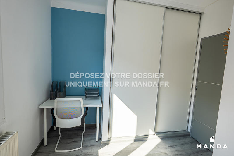 Chambre - 11 m² - 4 pièces