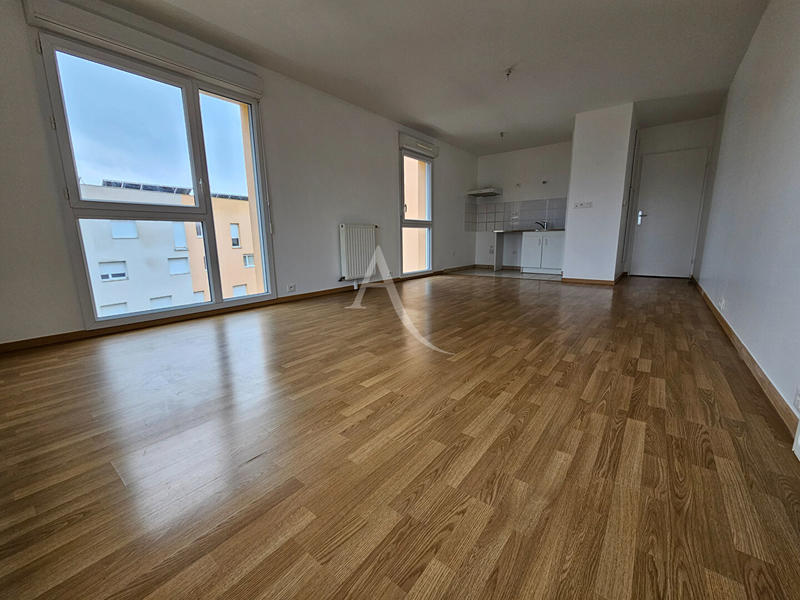 Appartement - 90 m² - 5 pièces