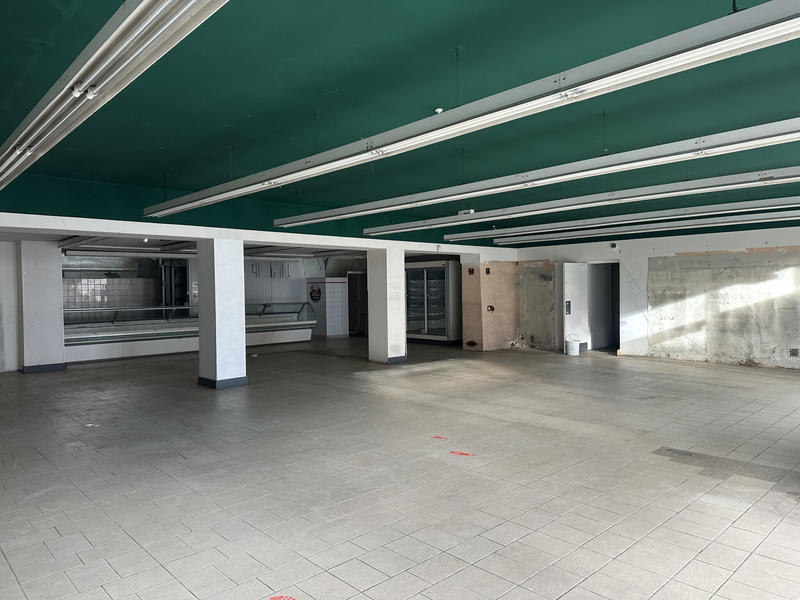 Maison - 297 m² - 4 pièces