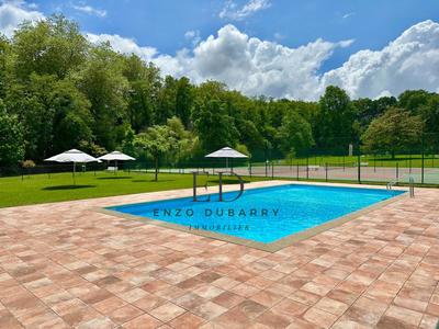 Appartement - 175 m² - 6 pièces