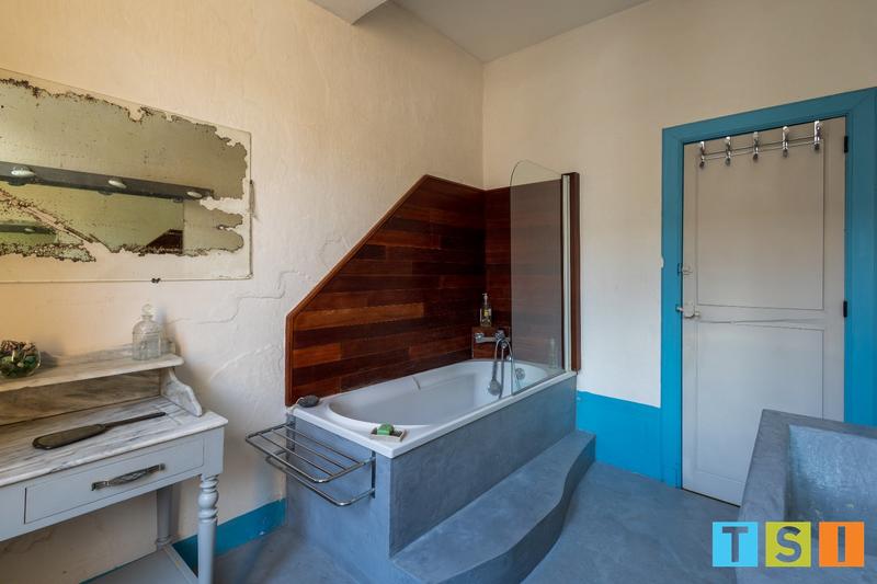 Maison - 200 m² - 8 pièces