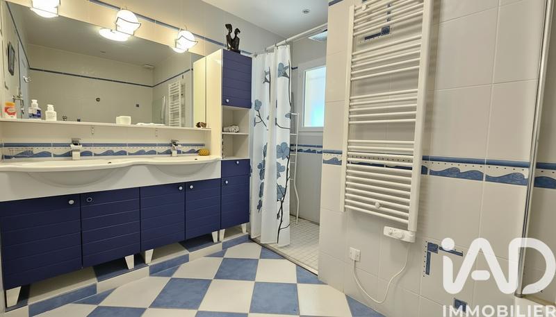 Maison - 167 m² - 6 pièces