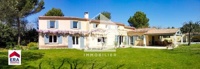 Maison - 230 m² - 10 pièces