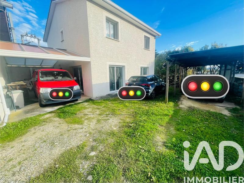 Maison - 220 m² - 5 pièces