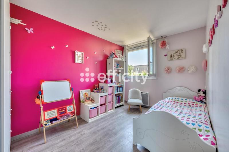 Appartement - 80 m² - 4 pièces