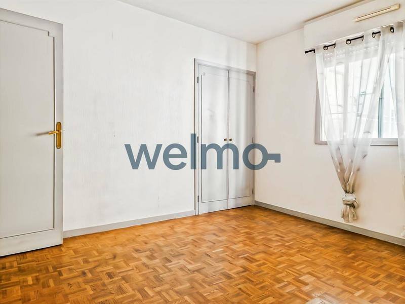 Appartement - 80 m² - 3 pièces
