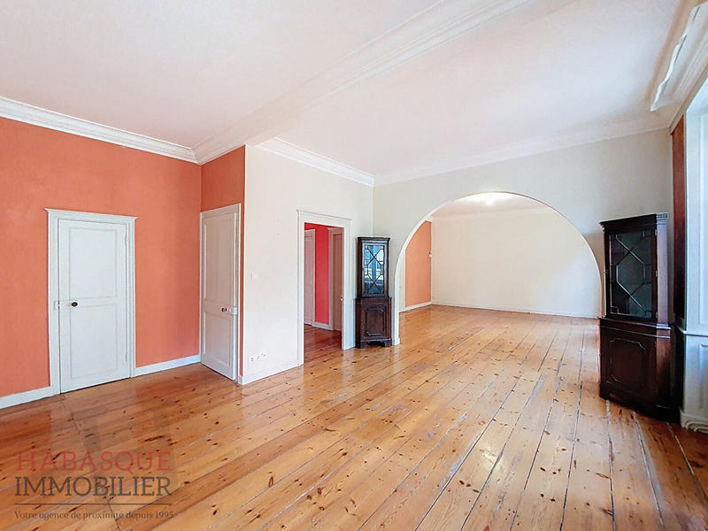 Appartement - 169 m² - 5 pièces