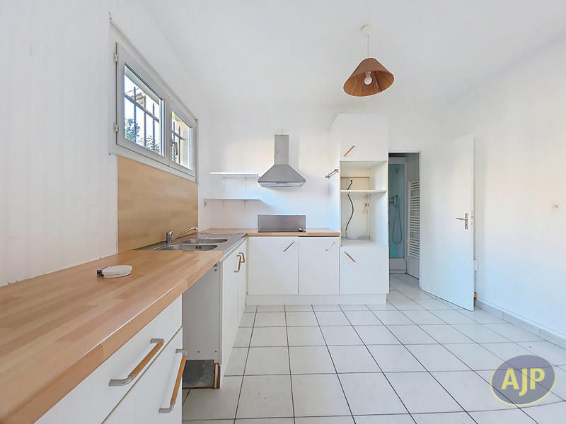 Appartement - 74 m² - 3 pièces