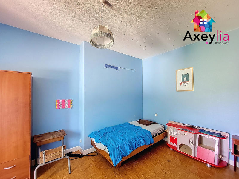 Maison - 280 m² - 10 pièces