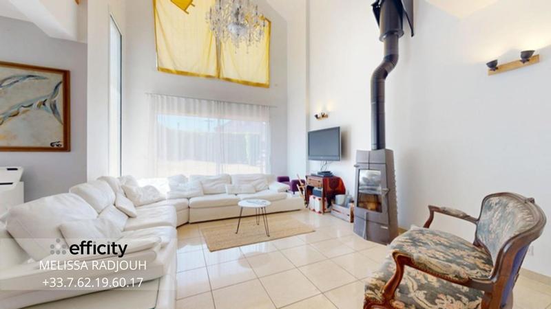 Maison - 155 m² - 6 pièces