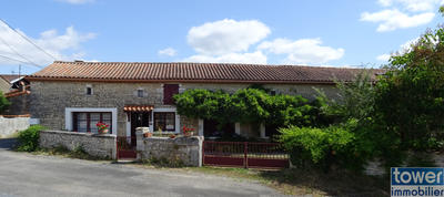 Maison de village - 330 m² - 9 pièces