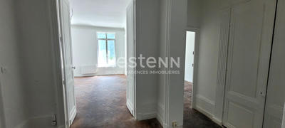 Bureau - 81 m² - 4 pièces