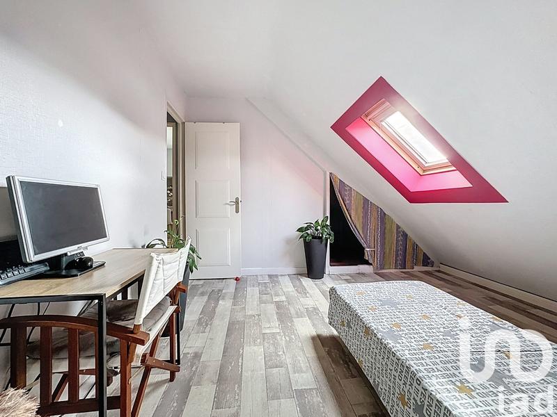 Maison - 92 m² - 6 pièces