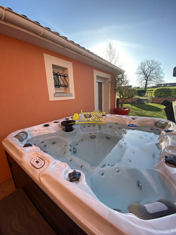 Maison - 180 m² - 7 pièces