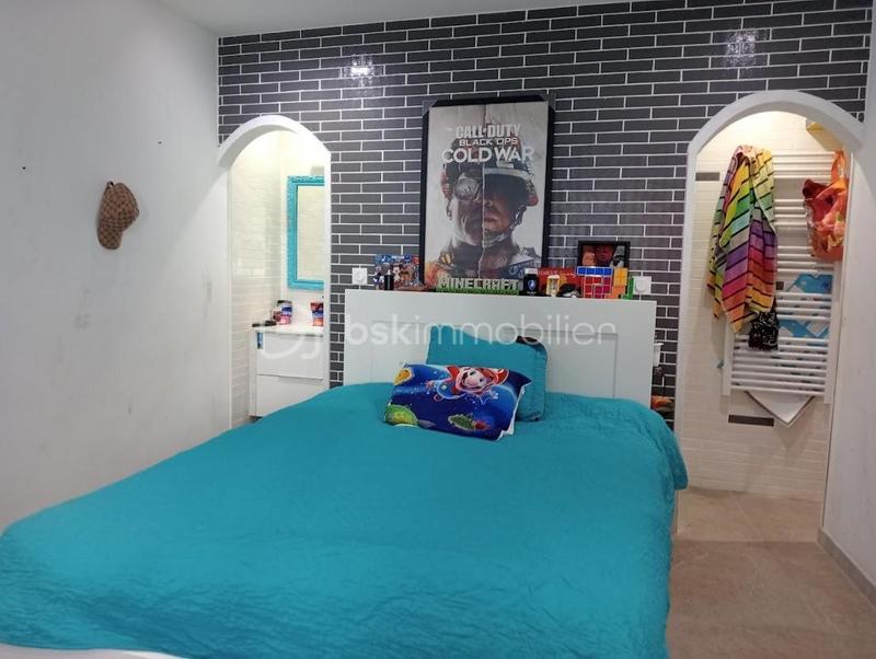 Maison - 170 m² - 5 pièces