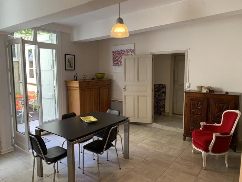 Maison - 266 m² - 8 pièces