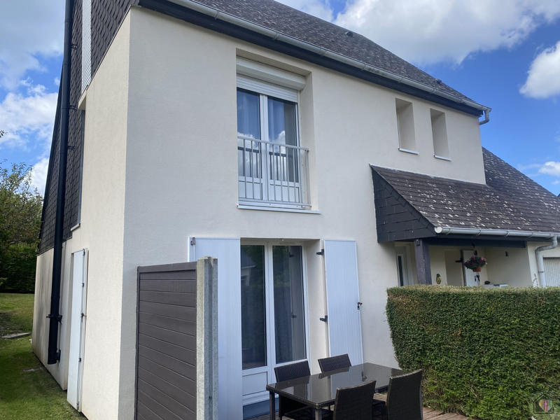 Maison - 98 m² - 5 pièces