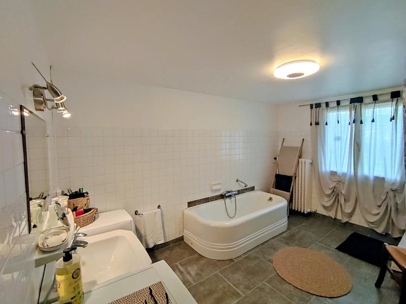 Maison - 200 m² - 7 pièces