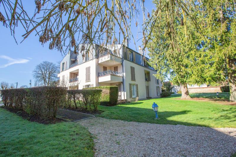 Appartement - 99 m² - 5 pièces