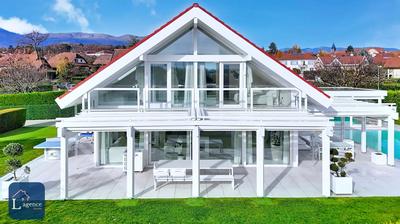 Maison contemporaine - 257 m² - 7 pièces