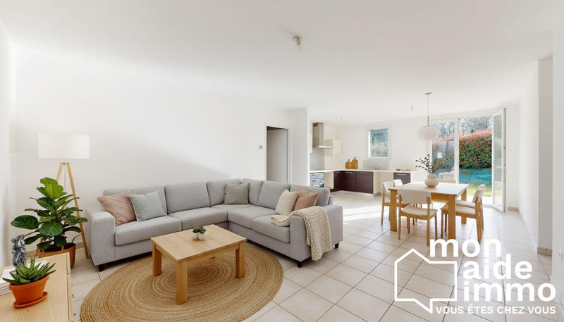 Maison - 90 m² - 5 pièces