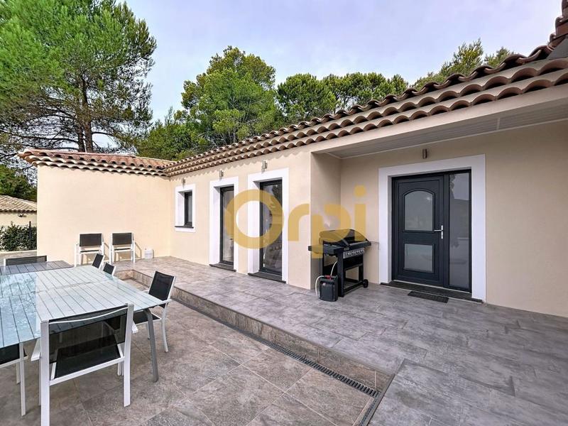 Villa - 208 m² - 4 pièces