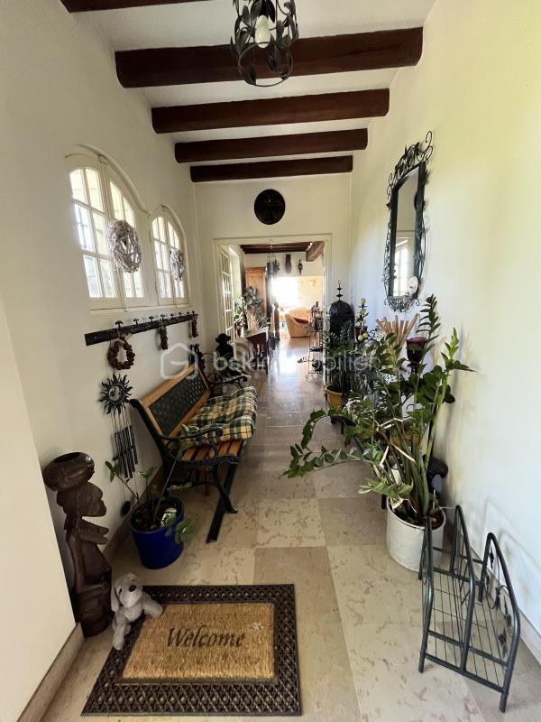 Propriété - 258 m² - 9 pièces