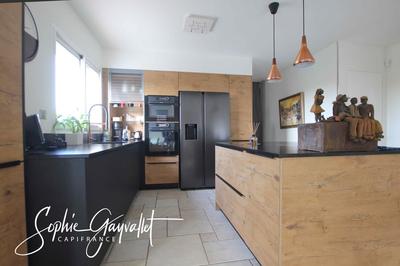 Villa - 168 m² - 6 pièces