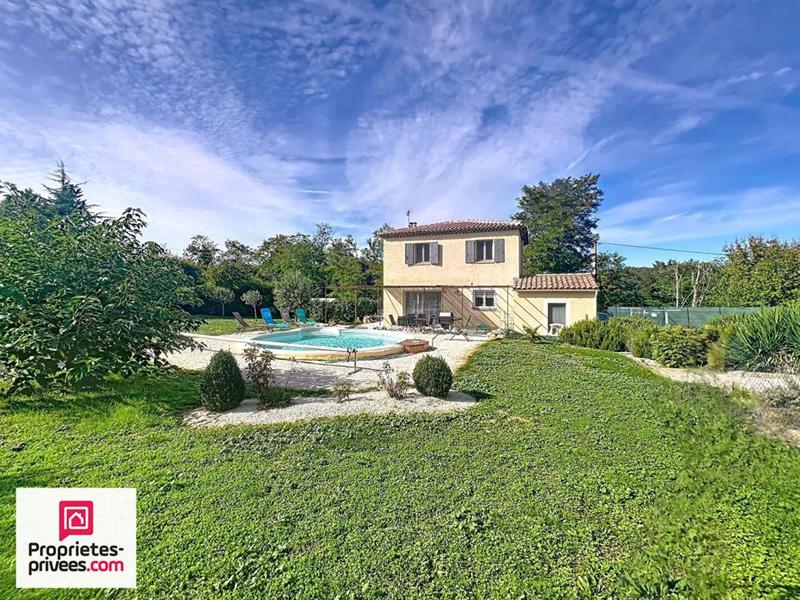 Villa - 100 m² - 5 pièces