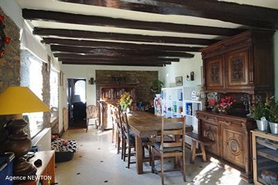 Maison - 336 m² - 15 pièces