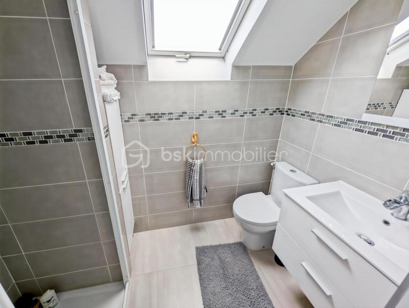 Maison - 135 m² - 6 pièces