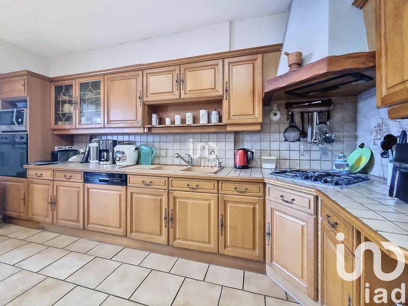 Maison - 243 m² - 9 pièces