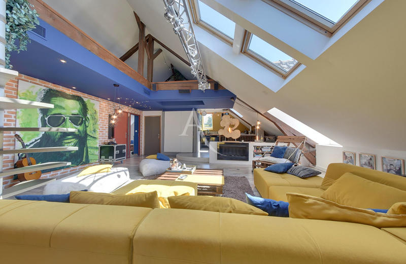 Appartement - 90 m² - 4 pièces