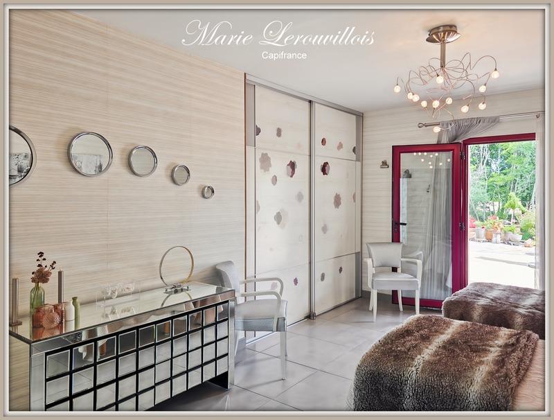 Maison - 440 m² - 12 pièces