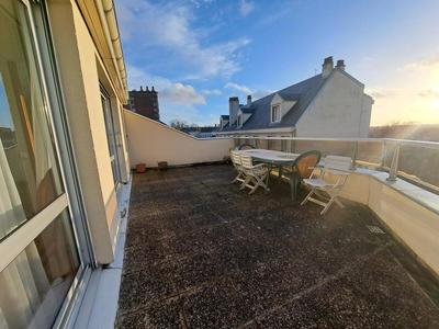 Appartement - 181 m² - 8 pièces