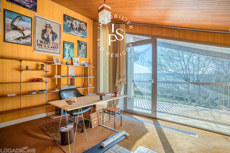 Maison - 203 m² - 6 pièces