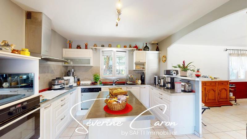 Maison - 121 m² - 5 pièces