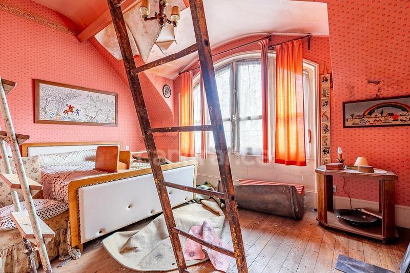 Maison - 180 m² - 8 pièces