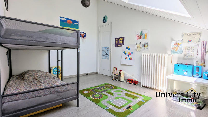 Maison - 158 m² - 8 pièces