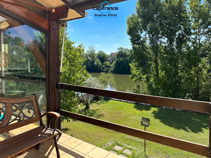 Maison de ville - 190 m² - 9 pièces