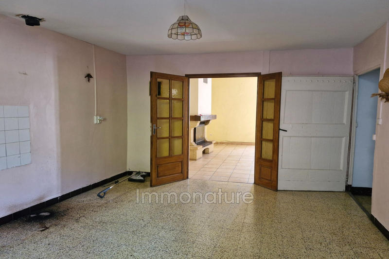 Maison - 325 m² - 13 pièces