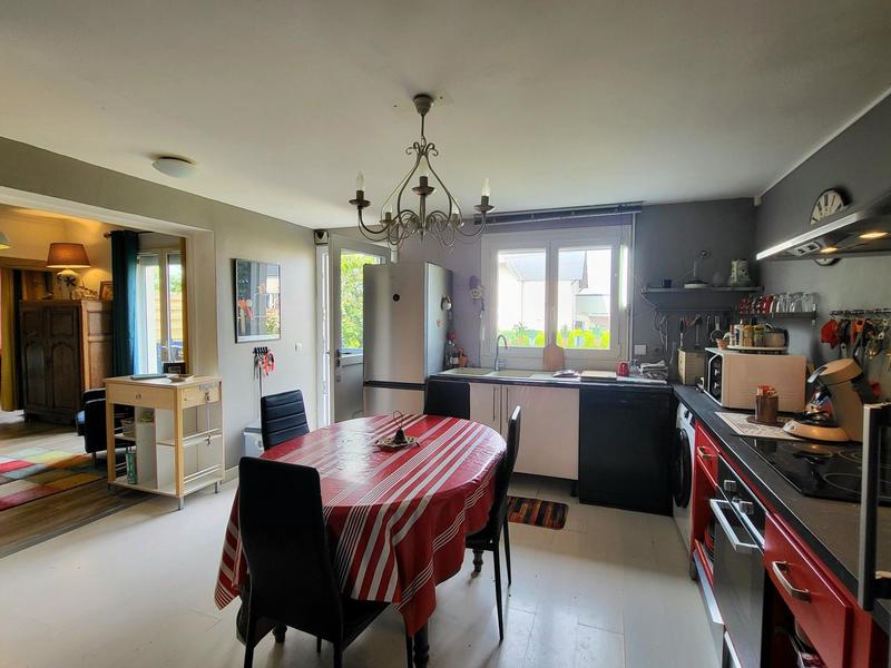 Maison - 97 m² - 5 pièces