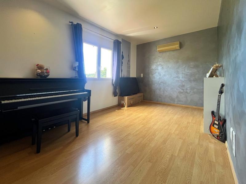 Villa - 207 m² - 8 pièces