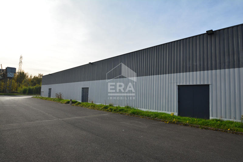 Maison - 1 700 m² - 10 pièces