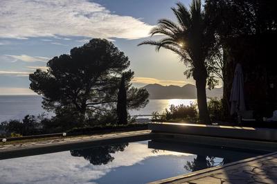 Maison - 230 m² - 5 pièces