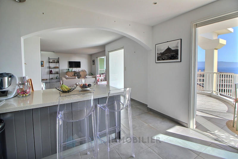 Appartement - 169 m² - 4 pièces