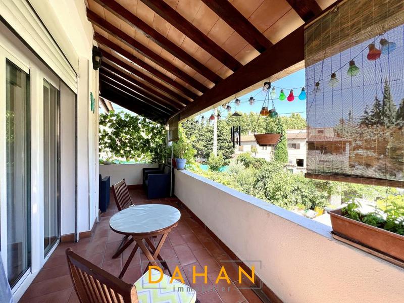 Villa - 255 m² - 6 pièces