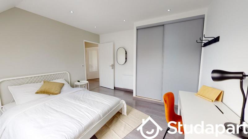 Chambre - 11 m² - 1 pièce